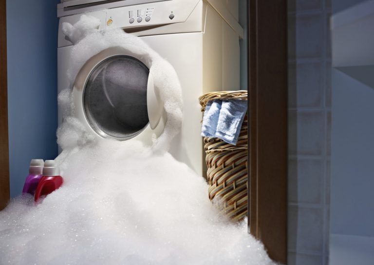 Как устранить течь в стиральной машине?